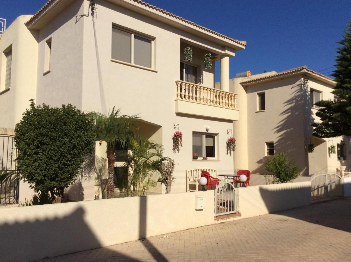 Quality Villa With Pool In Superb Location In Paphos Mandria  Eksteriør bilde