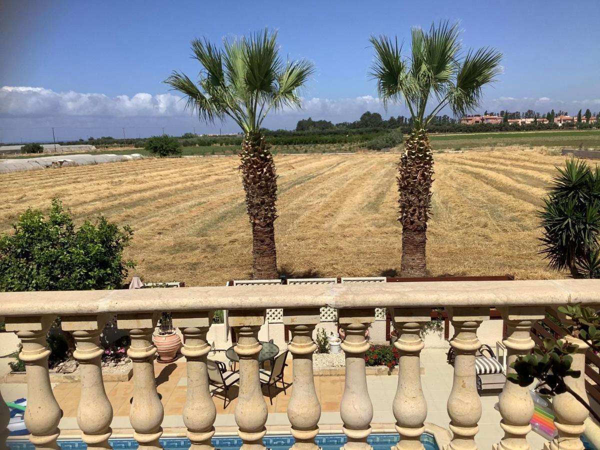Quality Villa With Pool In Superb Location In Paphos Mandria  Eksteriør bilde