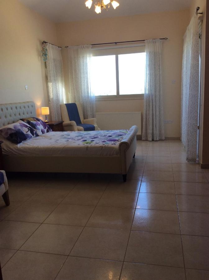 Quality Villa With Pool In Superb Location In Paphos Mandria  Eksteriør bilde